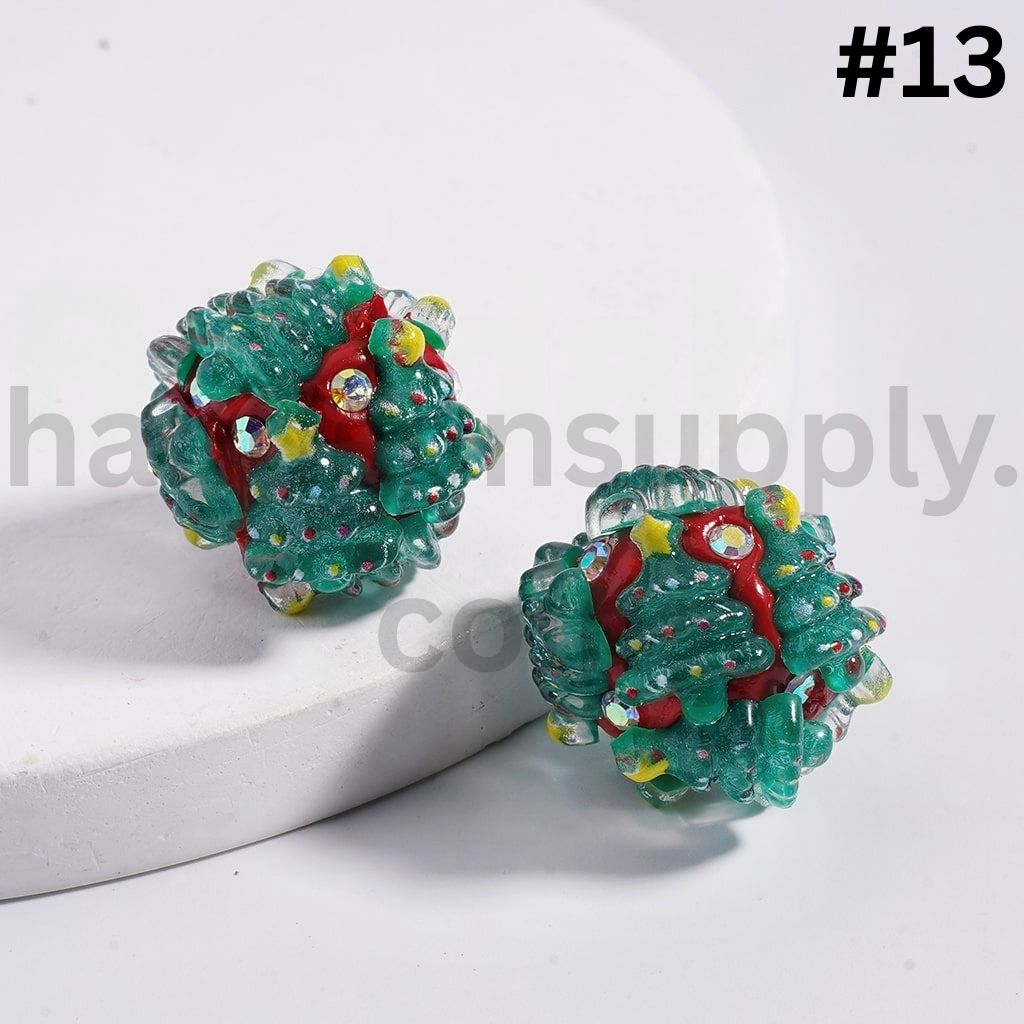 Christmas Icons & Sanrio Characters Santa, Snowman, Christmas Hat Socks Elk Snowman Christmas Tree, Pochacco Cinnamonrol Pom Pom Puri AB Rhinestones & More 20mm Clay Beads