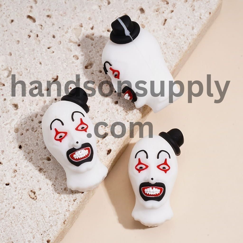 3D Spooky Horror Clown Head with Black Top Hat, Red Eye Makeup & Sharp Teeth Silicone Focal Beads