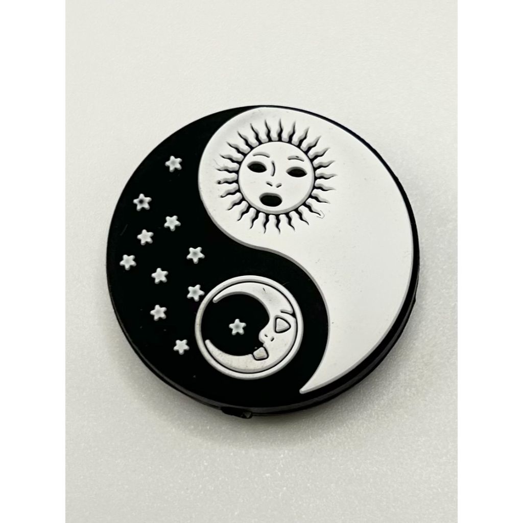 Moon & Sun Ying Yang Silicone Focal Beads