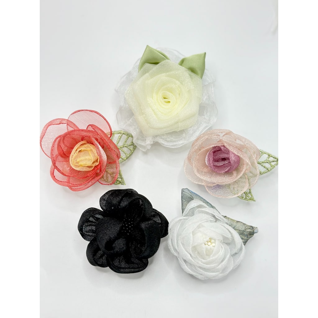 Lace Flower DIY Beautiful Fabric Shiny Resin Flower Beads with Chain Accessories White Pearl, Random Mix, Please Read the Description