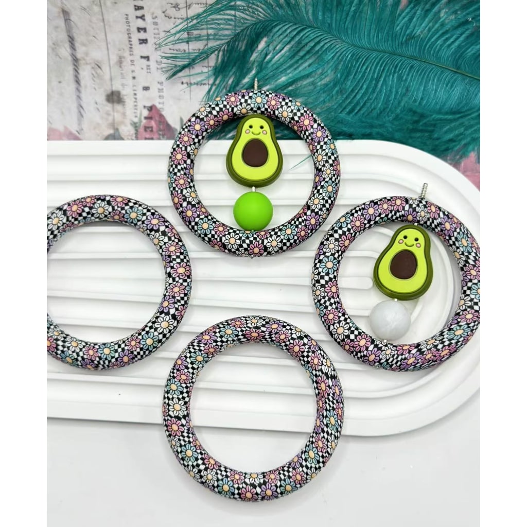 Black & White Checkered Small Cute Flowers Silicone Ring Frame Bead Circle Round Soft Car Hanger Charm Loop 65mm