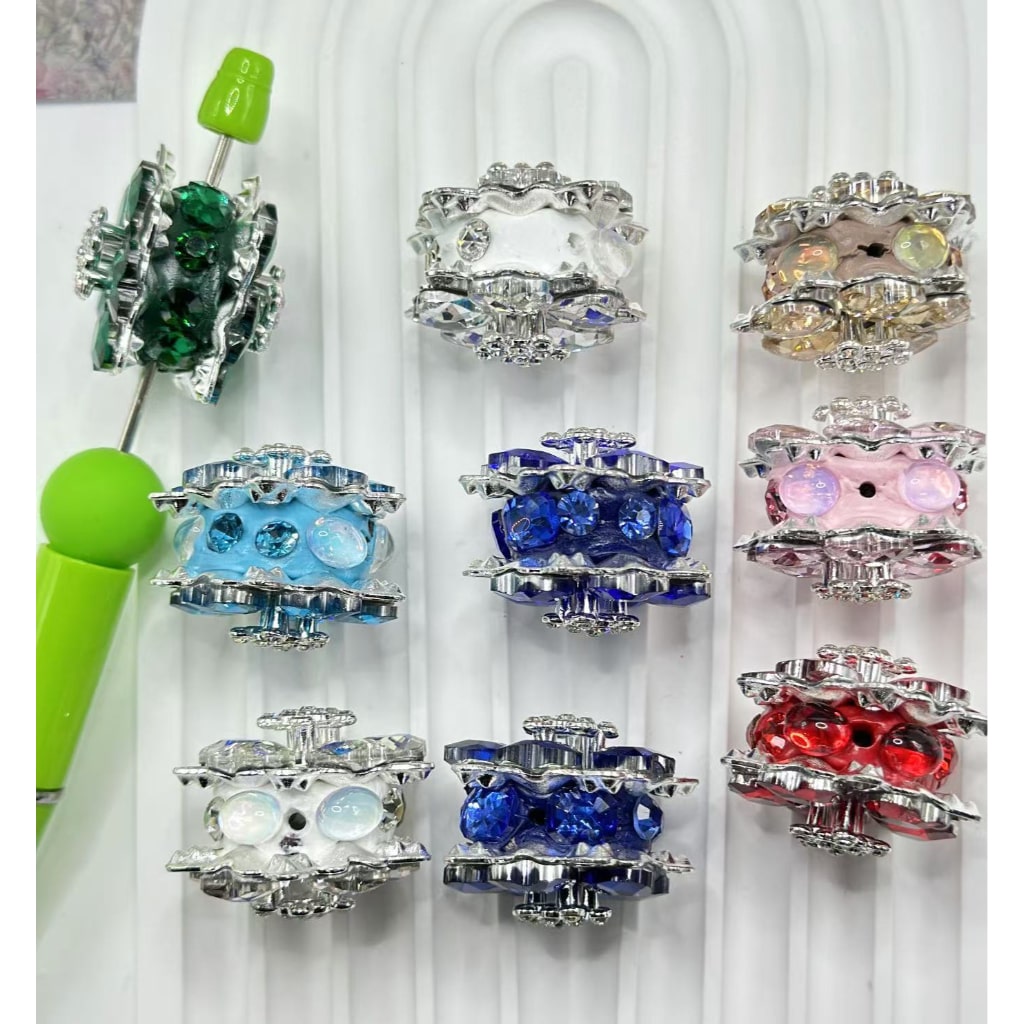 Silver Alloy Bling Bling Flower with Heart Diamonds, Shiny Rhinestones, and Clay Beads, Random Mix, Around 30*24MM