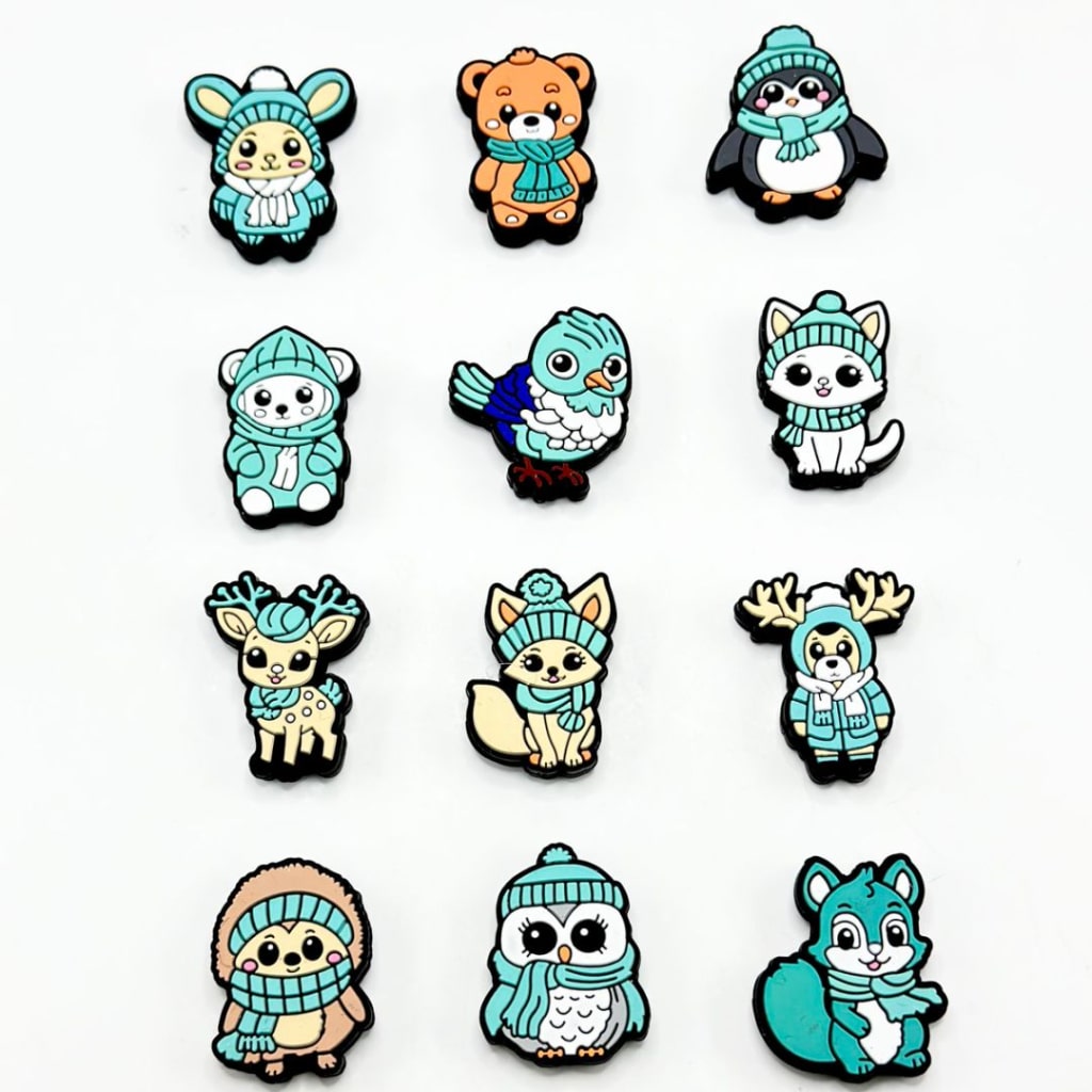 Rabbit Bear Penguin Polar Bear Bird Cat Deer Fox Elk Hedgehog Owl Squirrel Winter Animals Series Silicone Focal Beads, Random Mix