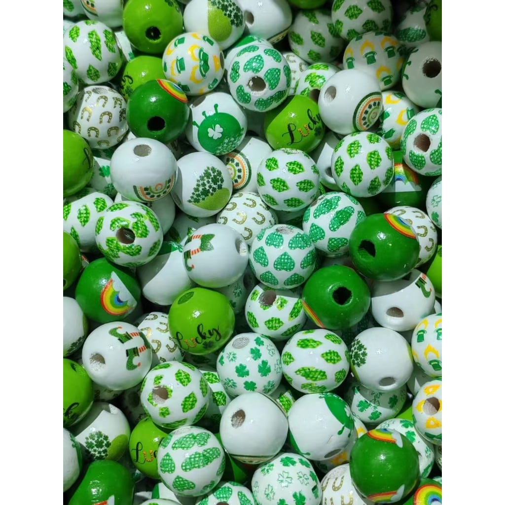 Series Green Saint Patrick's Day Round Wooden Beads, 16MM, Random Mix