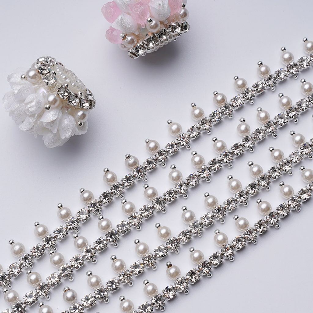 Bling Bling DIY Long Bling Bling Silver Alloy Chains with Clear Rhinestones White Pearls for Jewelry Accessories, 1 Set is 10M