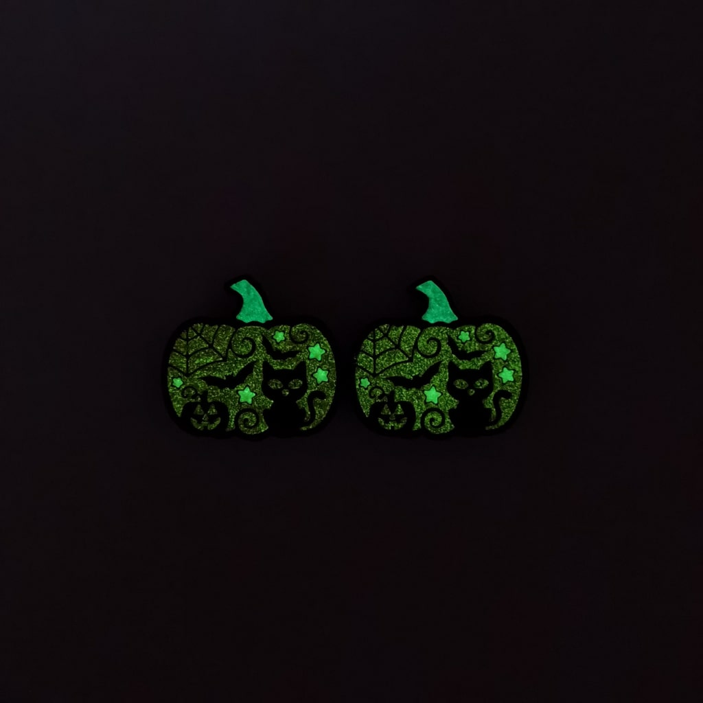 Glowing Halloween Silicone Focal Beads – Cute Cat, Bat, Spider Web & Pumpkin Design