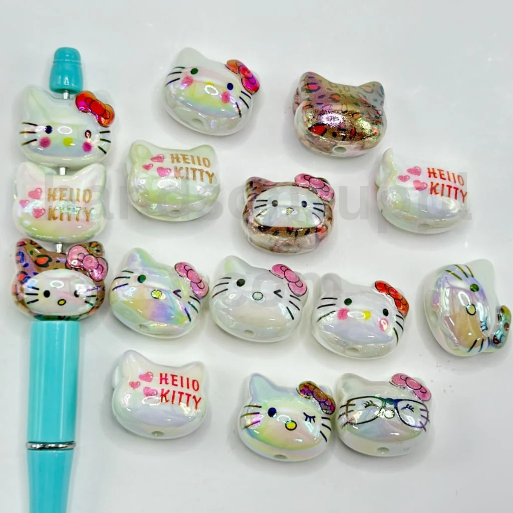Cute Cat Character Head UV Finish Acrylic Beads Around 20×23MM Random Mix