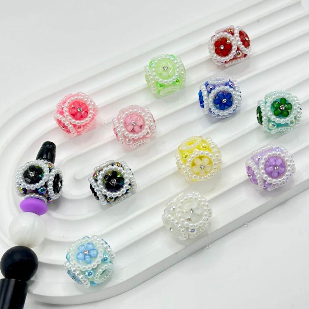 Cute Flowers Clear Rhinestone Inside Bling Bling MiniWhite Pearls Ring Loop Round Acrylic Beads, 20MM