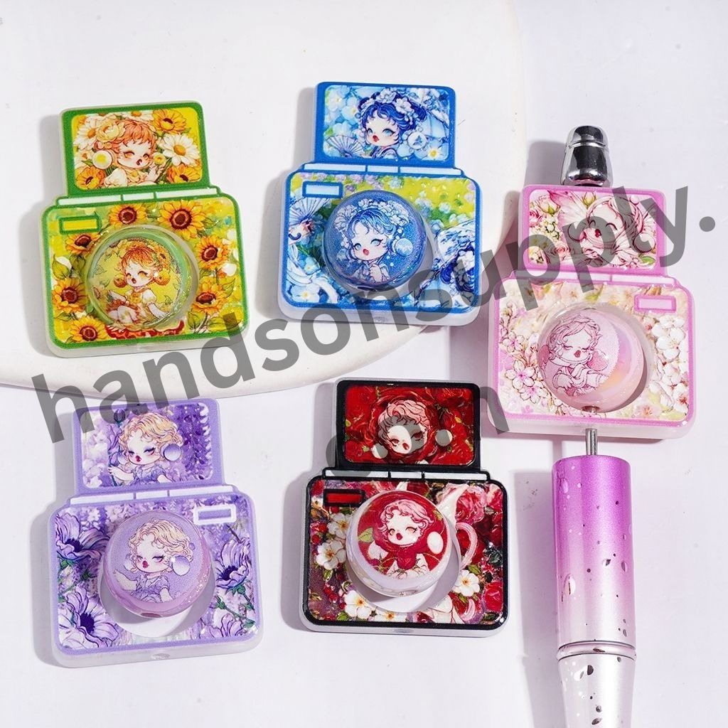UV-Coated Playful Cartoon Character & Flower Design Hollow Camera Frame & Printed Round Acrylic Beads, Multi-Color Random Mix