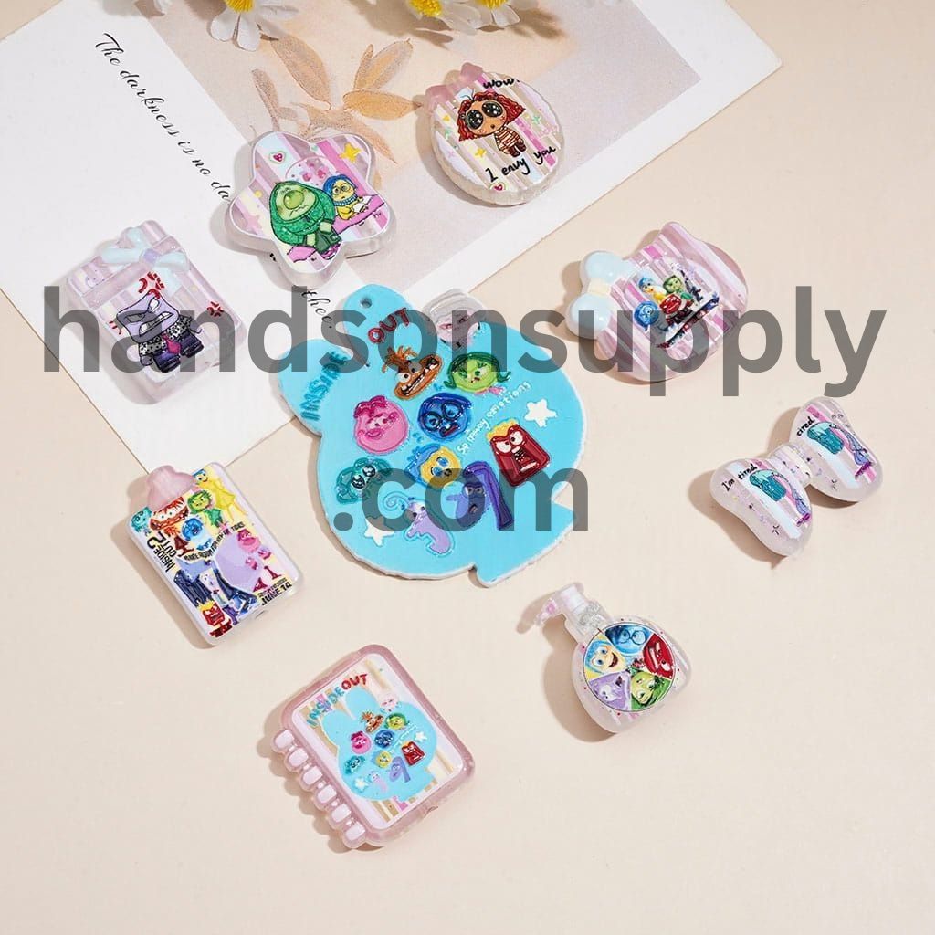 Classic Animation Five Emotion Character Series Printed Clear Acrylic Beads & Pendant, Random Mix