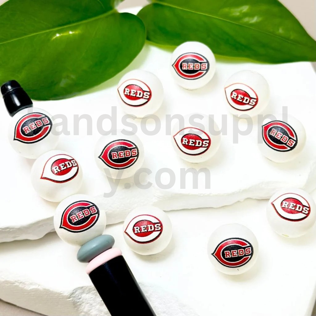 Cincinnati Reds Baseball Theme White Round 16MM Mix Frosted Acrylic Beads