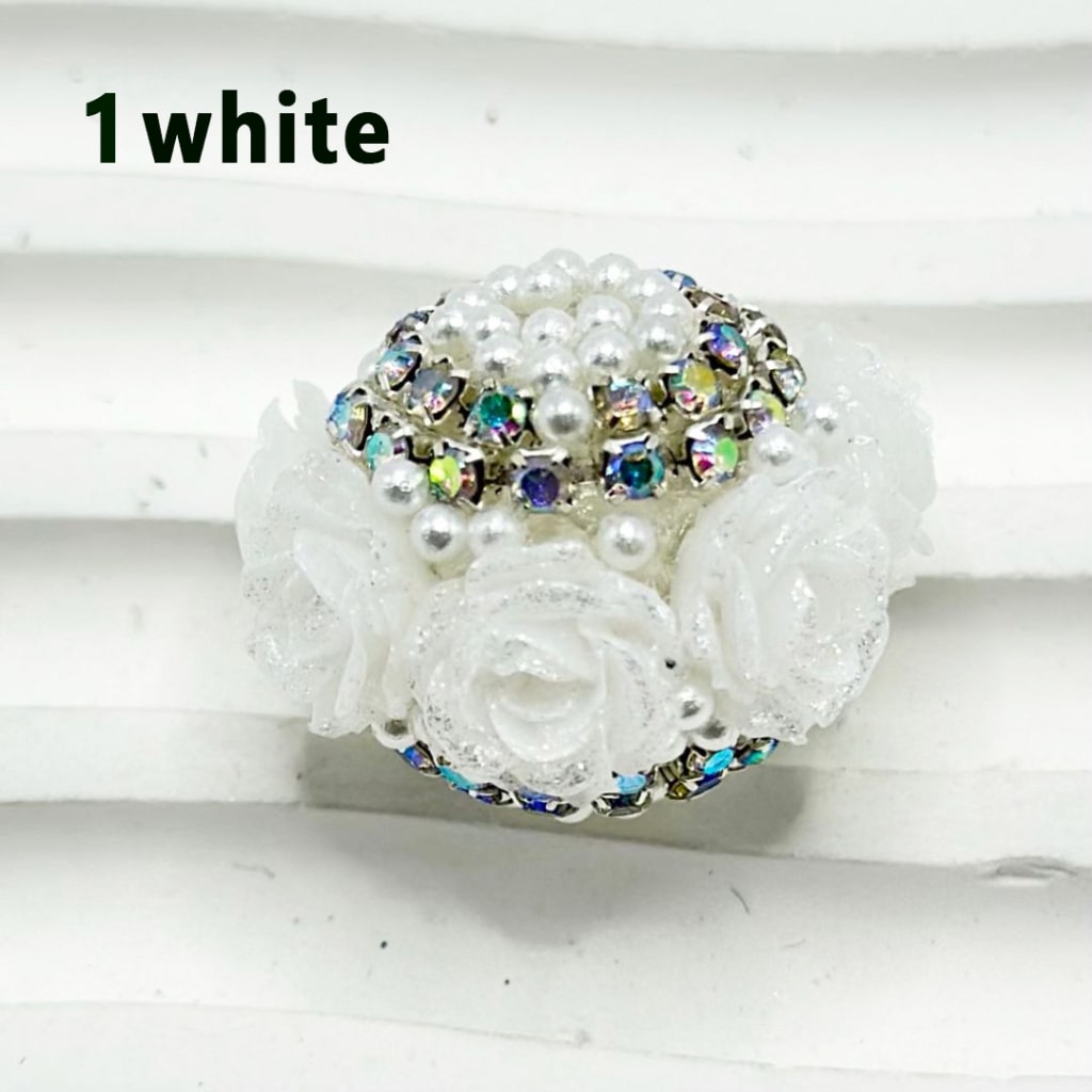 Delicate Glittery Luminous Flowers with White Pearls, Colorful Rhinestones Chain, Clear Round Acrylic Beads, Around 24*18MM