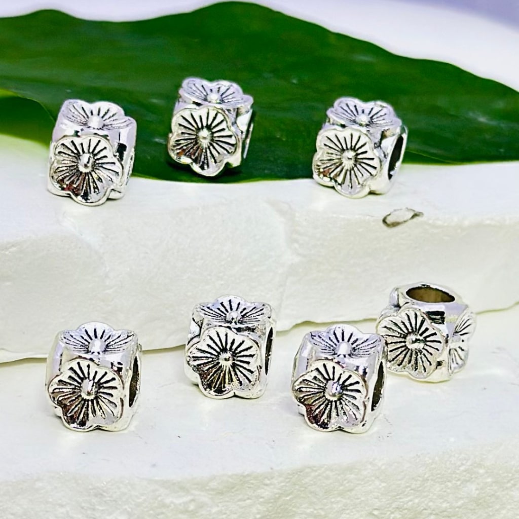 Silver Alloy Mini Cute Cube Square Beads with Flower Design, 8MM