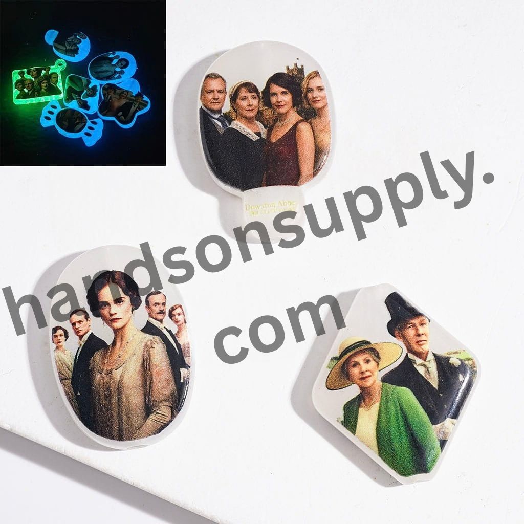 Luminous Regal Earl & Marquis Character Noble Abbey Tale Series Acrylic Beads & Pendants, Random Mix