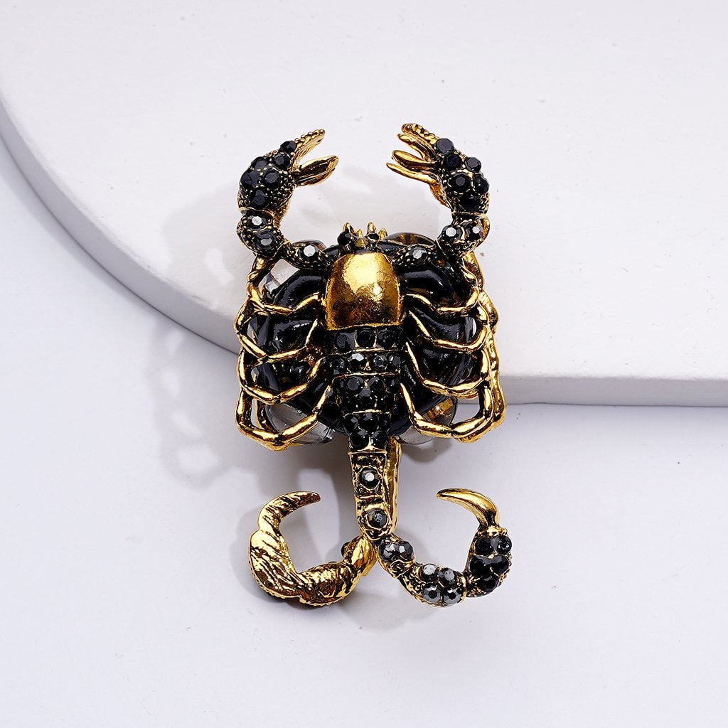 Luxurious Gold Alloy Scorpion – Sparkling Rhinestones & Clear Oval Pearl Clay Beads, Around 51*26*18MM