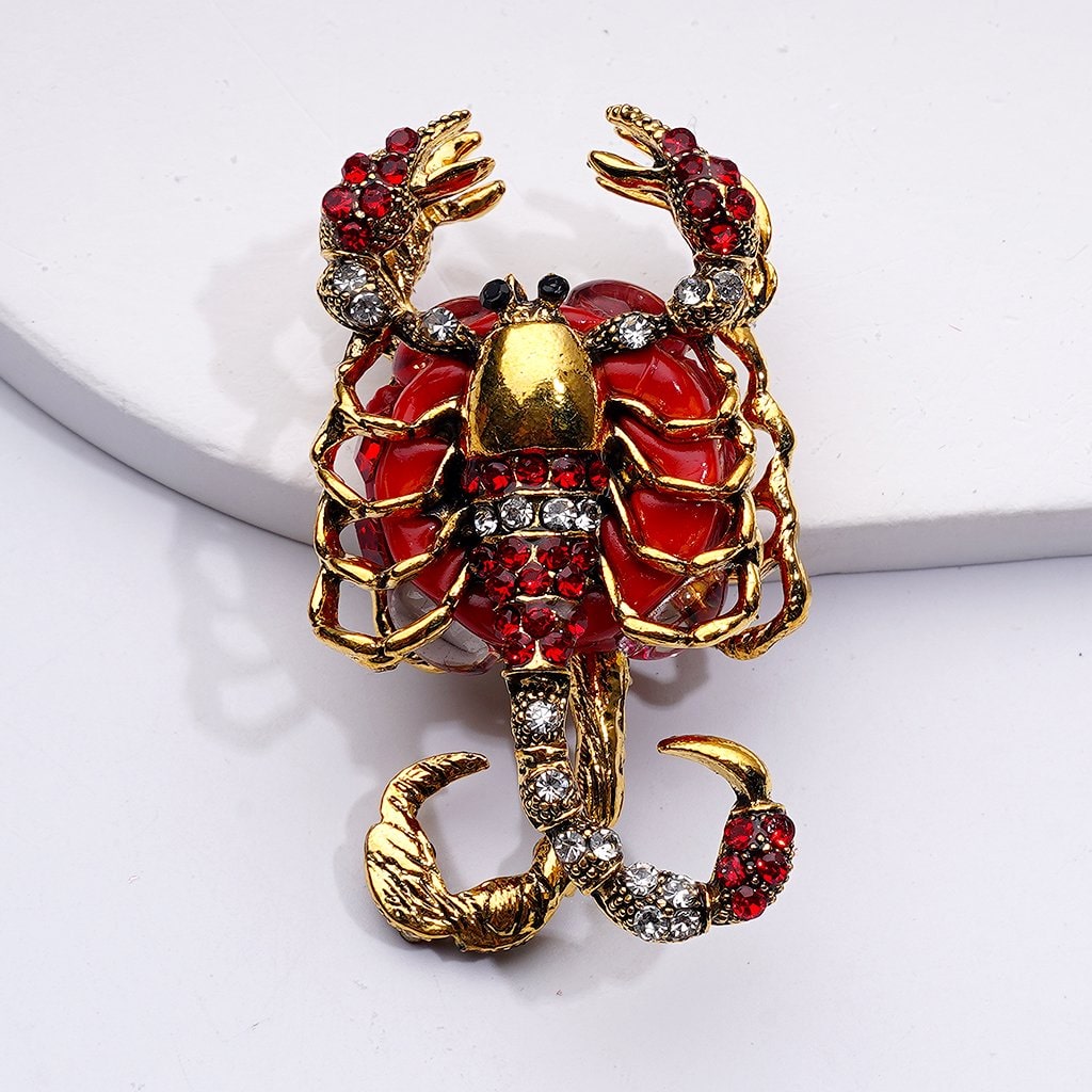 Luxurious Gold Alloy Scorpion – Sparkling Rhinestones & Clear Oval Pearl Clay Beads, Around 51*26*18MM