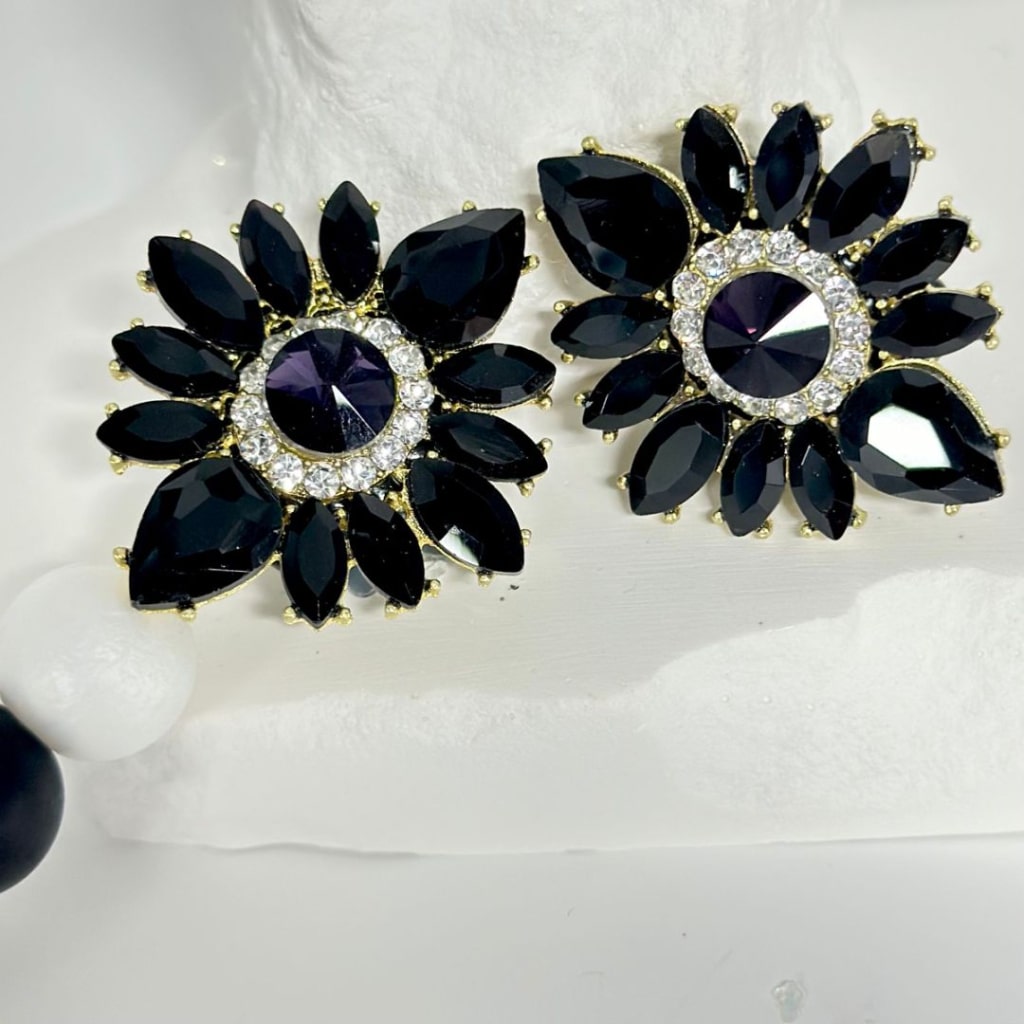 Alloy Bling Bling Sunflower Brooch with Black & Clear Rhinestones Heart Star Diamonds Mini Cute Flower Oval Pearls Butterfly Clay Beads, Around 44*38MM