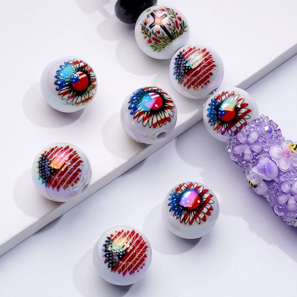 USA America National Flag UV Coating Patriotism Sunflowers White Round Acrylic Beads, 16MM, Random Mix