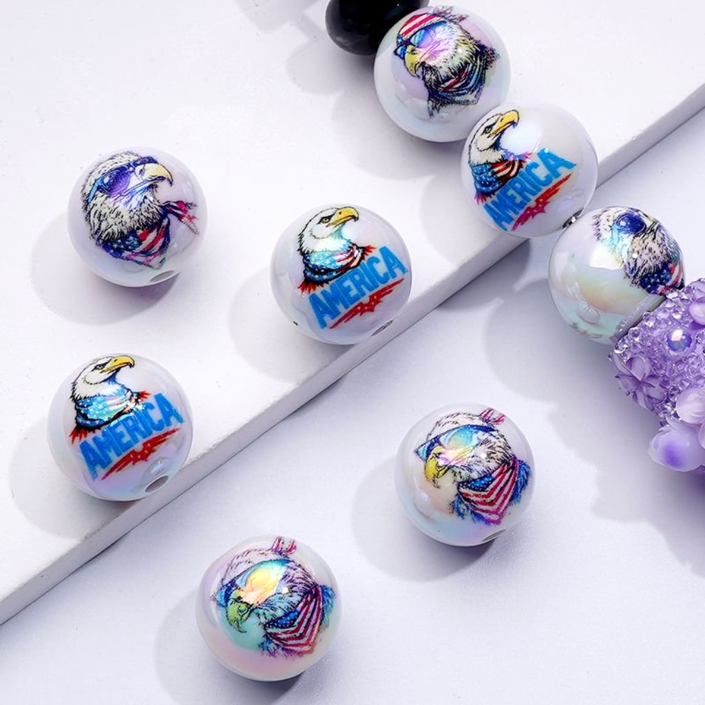 USA American UV Coating National Flag Bird Bald Bird Team Patriotism White Round Acrylic Beads, 16MM, Random Mix