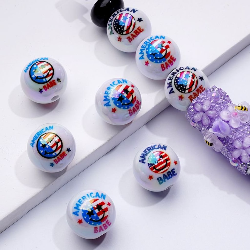 USA American National Flag UV Coating Babe Smile Face Patriotism White Round Acrylic Beads, 16MM, Random Mix