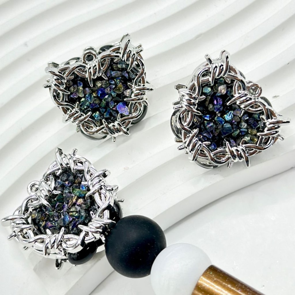 Black Heart Delicate Silver Alloy with Mini Stones, Shiny Rhinestones, Black Oval Pearls, and Clay Beads, Around 26*29MM