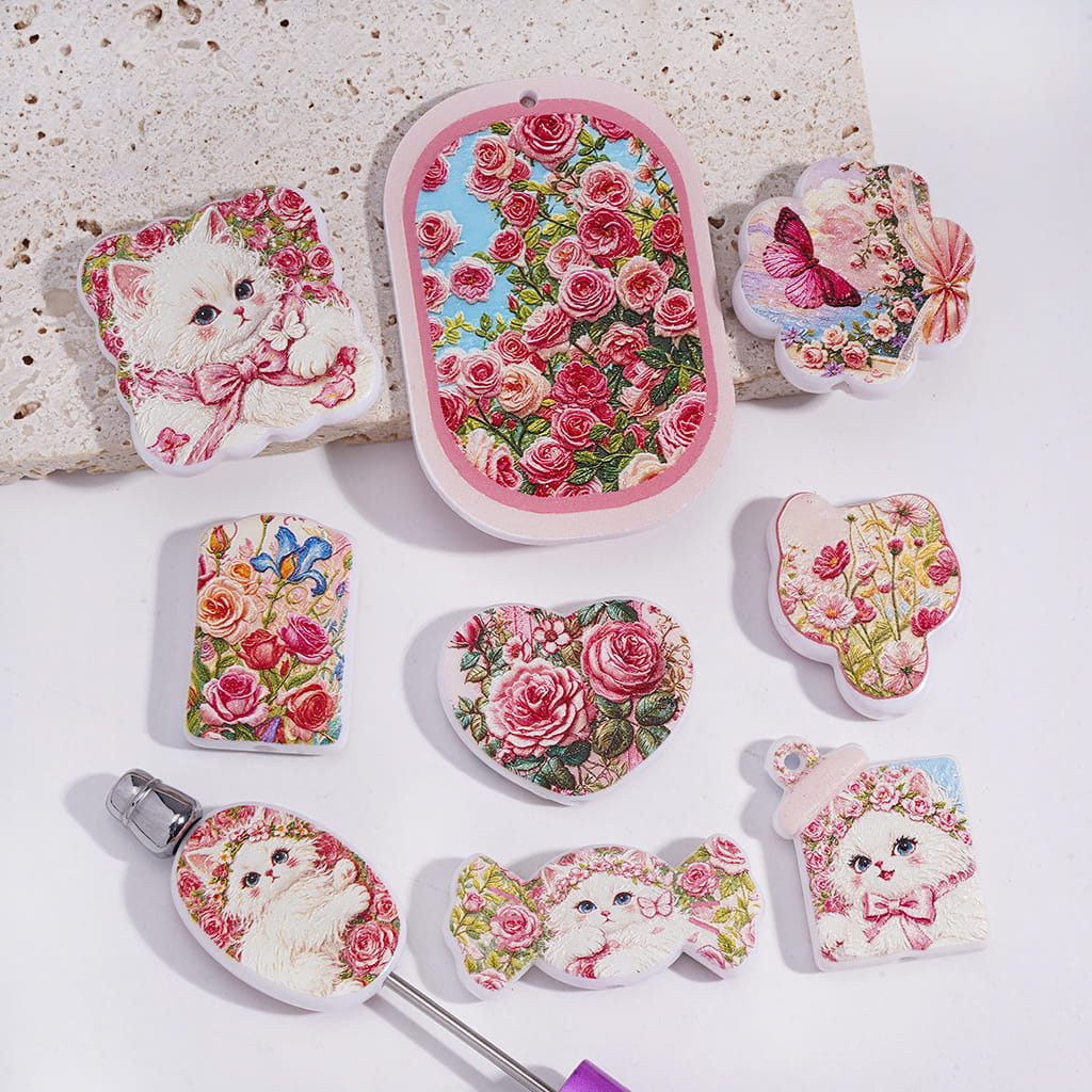 Beautiful Kitten with Rose Flower in Version Style Acrylic Beads Pendants Series Random Mix