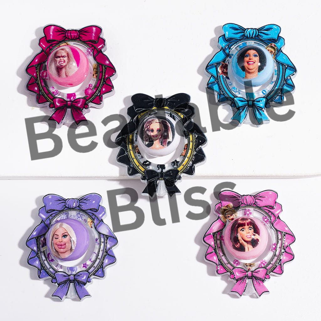 Round Beads & Hollowed Mirror Frame with Bowtie Acrylic Beads, Funny Fashion Doll, Multi-Color, Random Mix