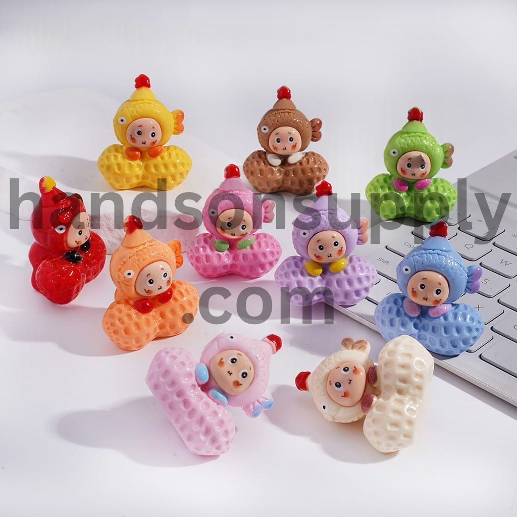Baby Star Doll with Fish Hat on Peanut Acrylic Figurine 40*49MM, No Hole, Random Mix