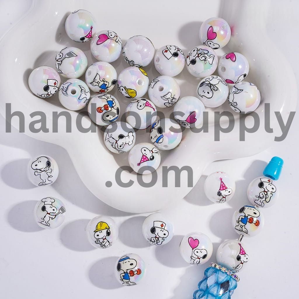UV Coating White Background Beagle Dog Print Round Acrylic Bracelet Beads 16MM Random Mix
