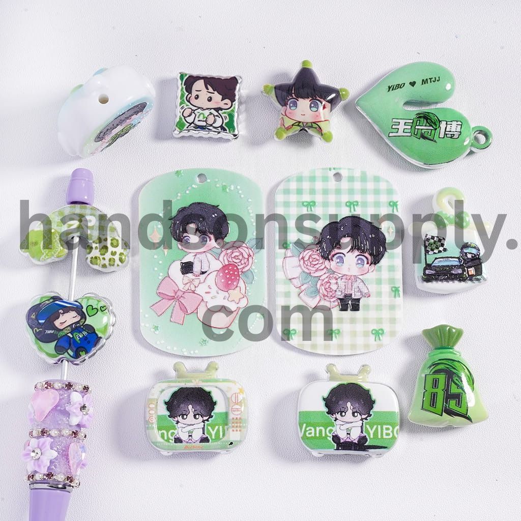 Concavo‑Convex Chinese Idol Print Series, Green Color Different Shape Design Pendant Acrylic Beads Random Mix