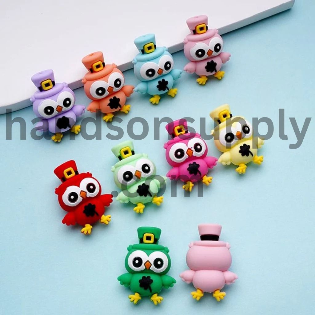 3D Cute Little Birds with Hats Silicone Focal Beads Random Mix