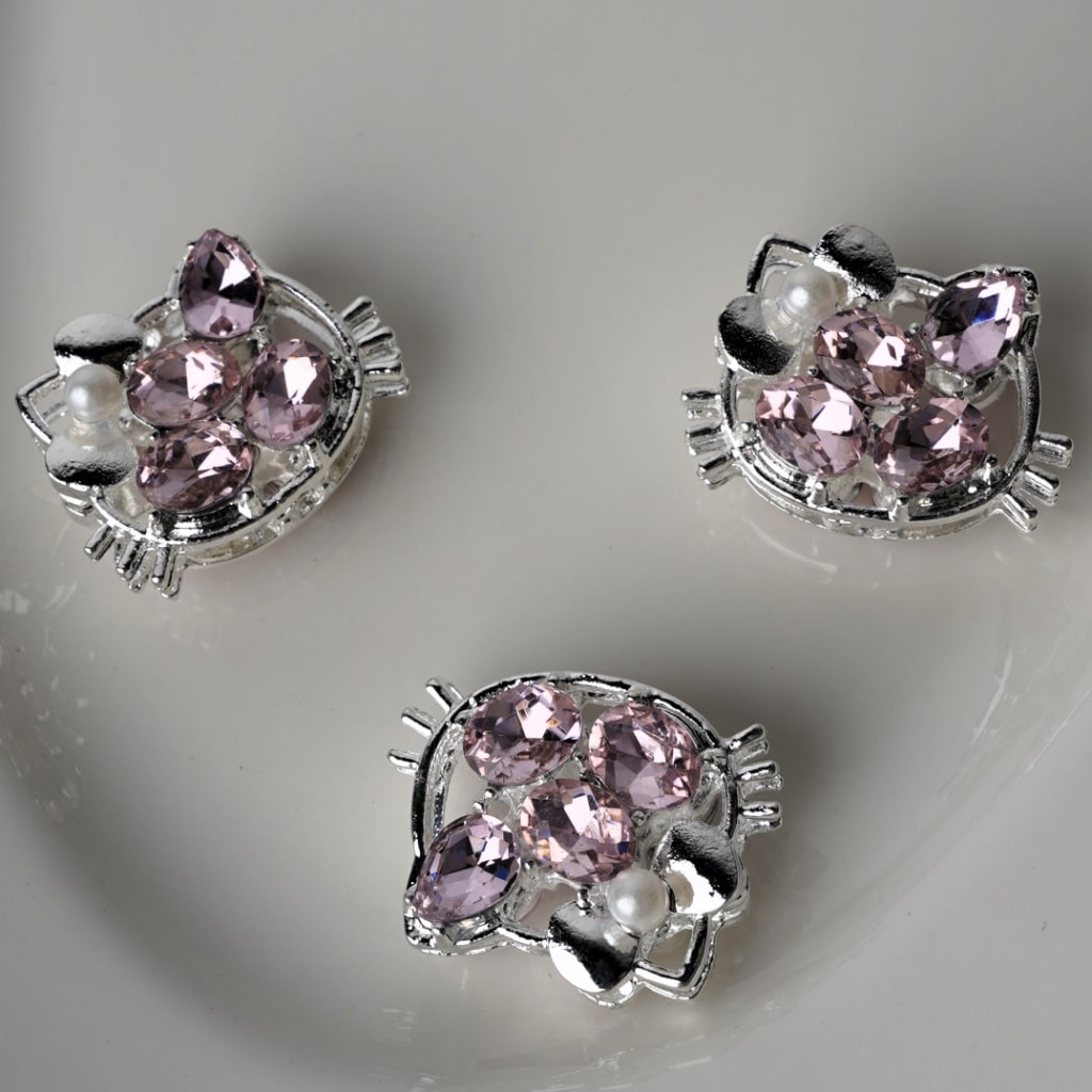 HK Kitten Cat with Colorful Fancy Delicate Silver Alloy Rhinestones White Pearls Beads, Around 26*21MM