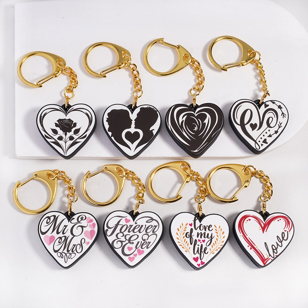 Love Heart Shape, Romantic Metal Keychain Silicone Charm Pendant Valentine Day Theme Random Mix