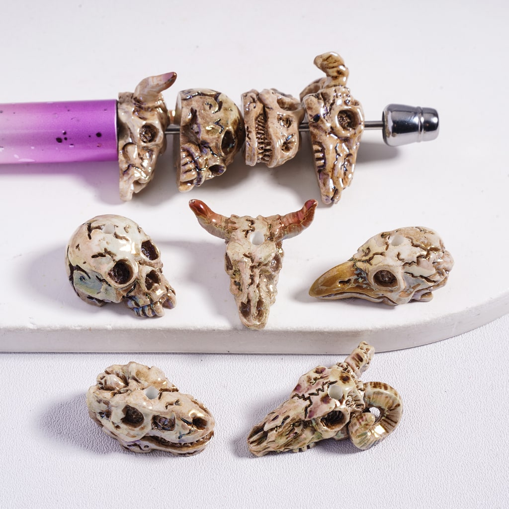 UV‑Coated Skeleton Head Design in Different Shape Acrylic Beads Random Mix