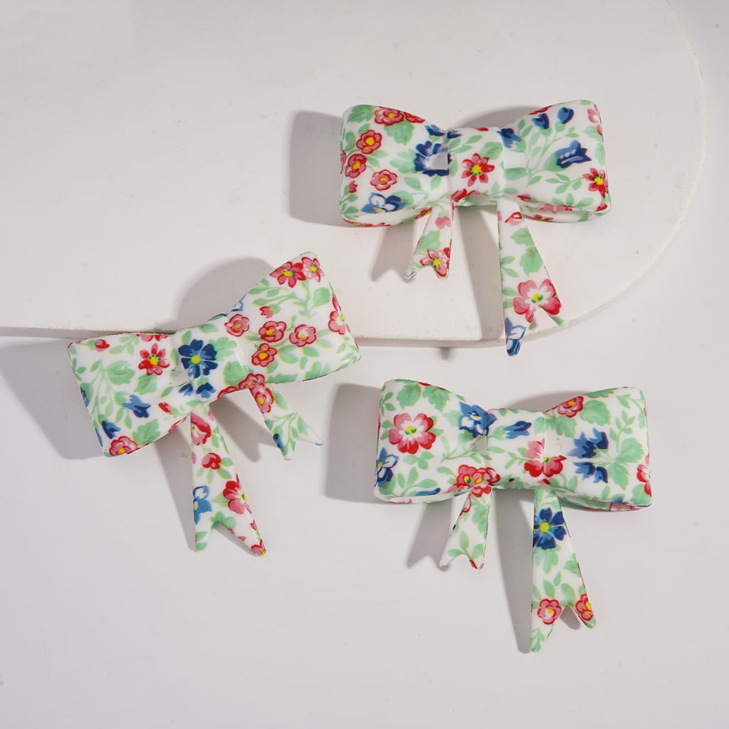 Food‑Grade Silicone Bowknot Straw Topper with Blue & Red Flowers and Green Leaves Prints