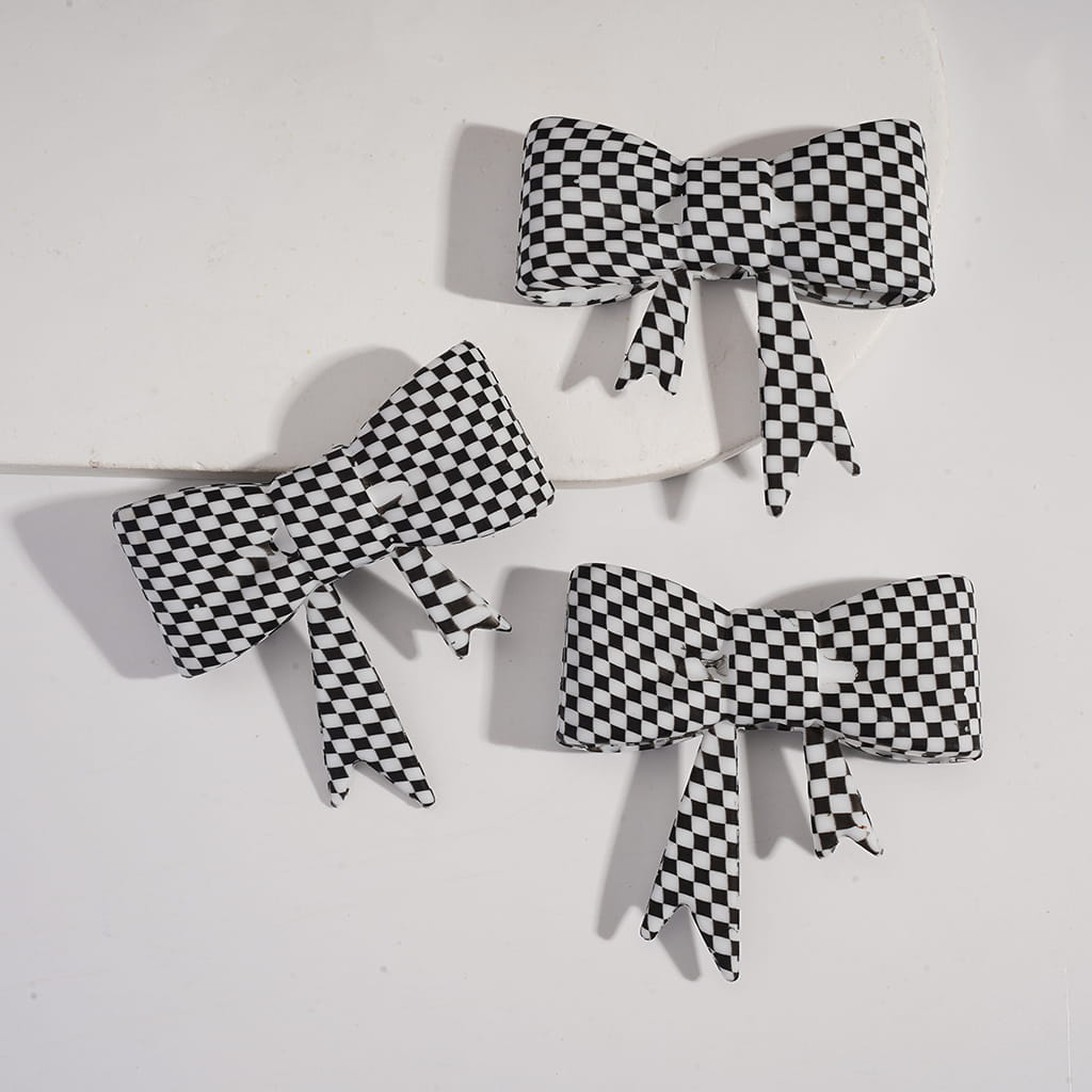 Food Grade Cup Tumbler Silicone Straw Topper Bowknot with Black and White Checkered Prints