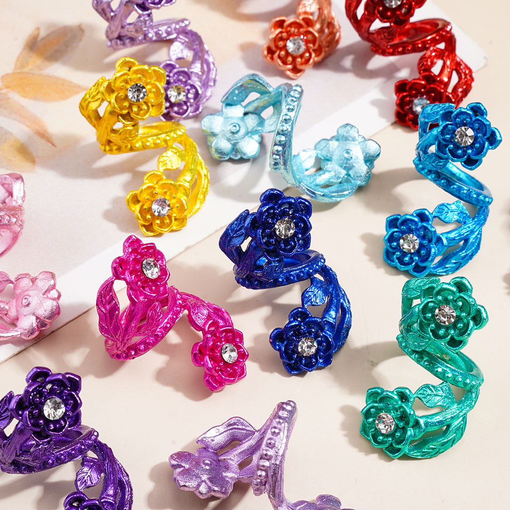 Flower Clear Rhinestone Spiral Ring Charms, Trendy Twisted Spiral Metal Beads, Various Colors Random Mix