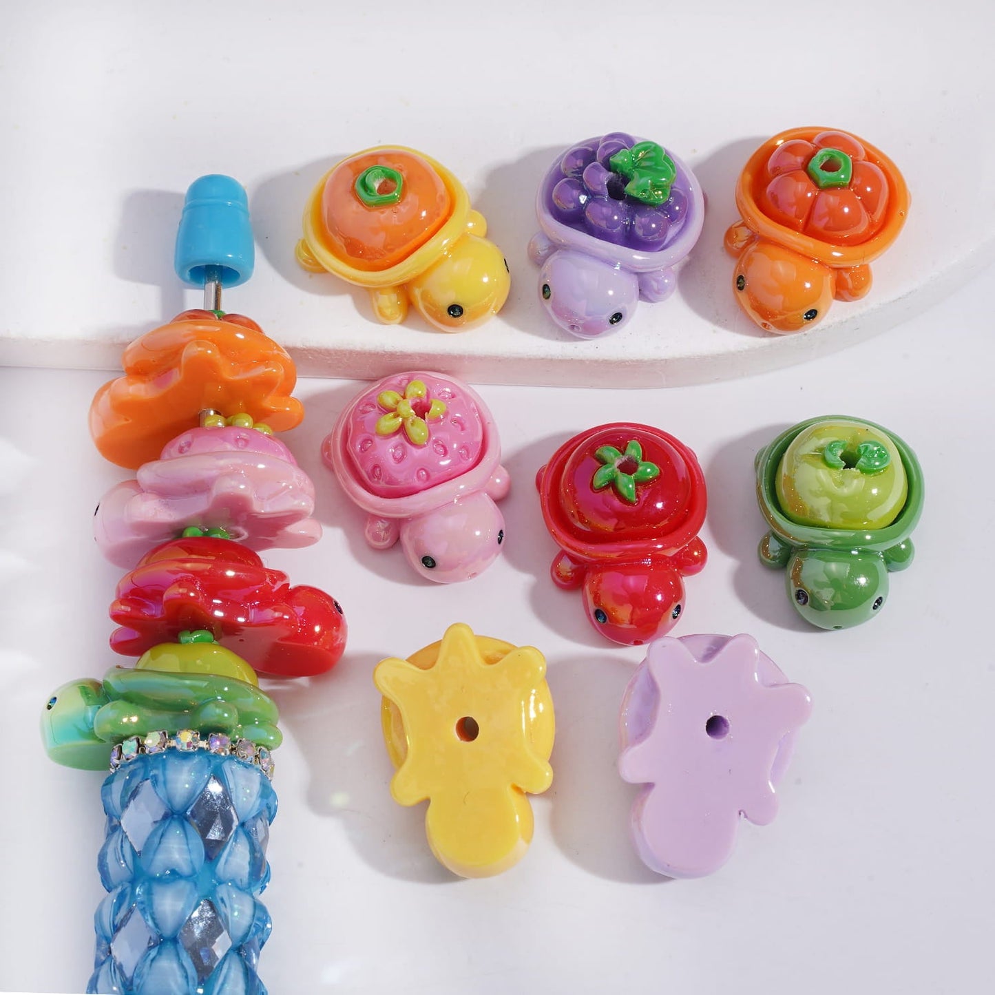 Acrylic Beads Tortoise Carrying Various Fruits on Back, Multi-Color, Random Mix