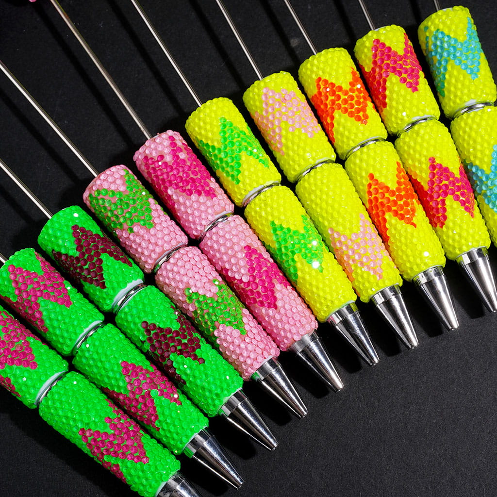 Fluorescent Rhinestone Beadable Clay Pens with in Horizontal Wavy Shape, Multi-Color Random Mix