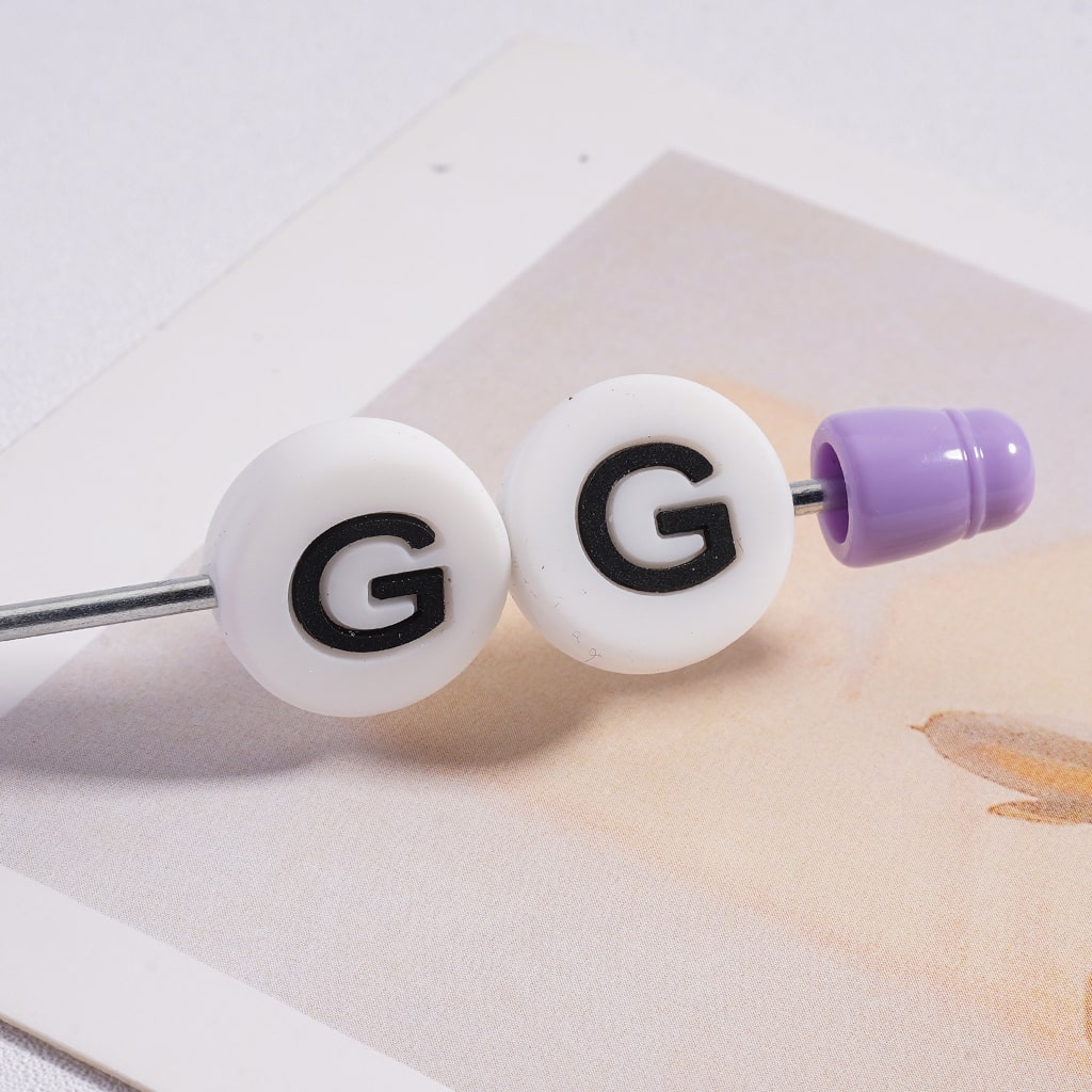 Mini Flat Round Alphabet English Letters Prints Silicone Beads (The Hole is Horizontal, not Vertical)