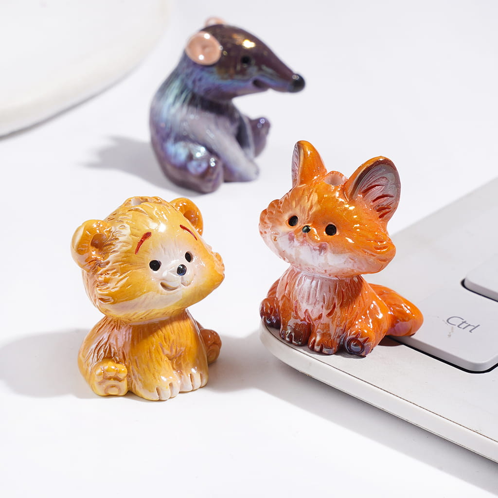 UV-Coated Cute Character Rat, Beaver, Bear and Fox in Sitting Pose Animal Theme Acrylic Beads, Random Mix