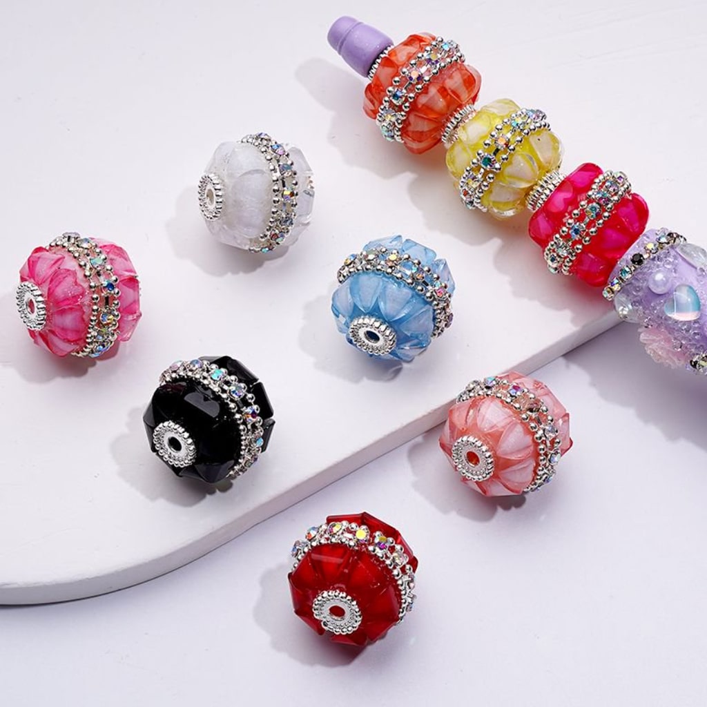 Mini Clear Bling Heart Acrylic Beads with AB Rhinestones on Silver Alloy Chains, Solid Color, Approx. 21x19MM, Random Mix