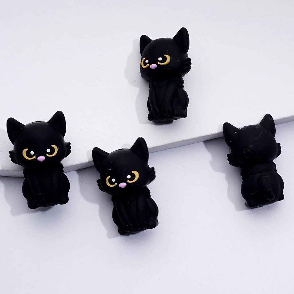 3D Little Black Cat Silicone Focal Beads with Yellow & Green Eyes, Perfect for Animal Crafting Projects
