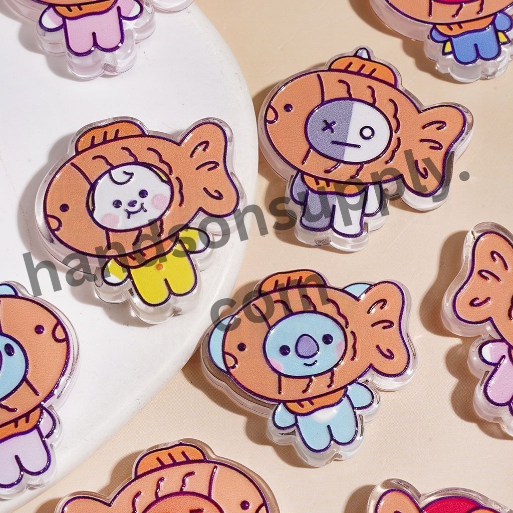 Whimsical Korean Boy Group Character Series with Sea Bream Cake Hat Semi-Clear Acrylic Beads, Random Mix