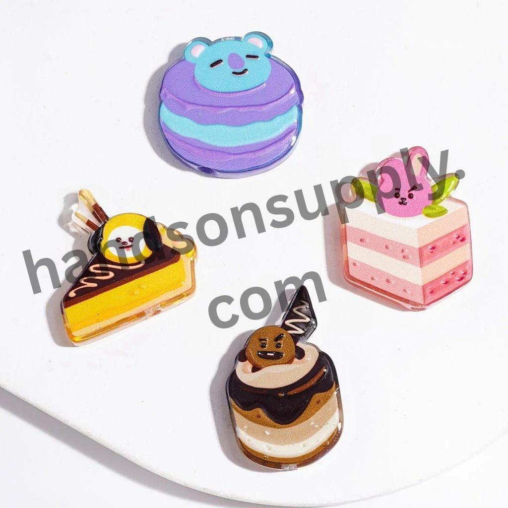 Playful Korean Boy Group Inspired Animal Face Designs on Adorable Dessert-Themed Acrylic Beads, Random Mix