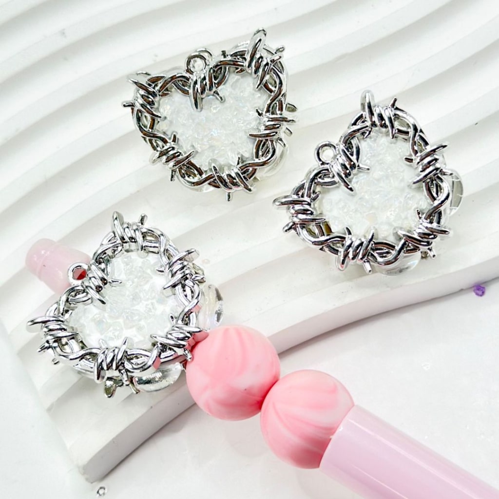 White Heart Delicate Silver Alloy with Clay Beads, Clear Oval Pearls, Mini Stones, and Shiny Clear Rhinestones, Around 26*29MM