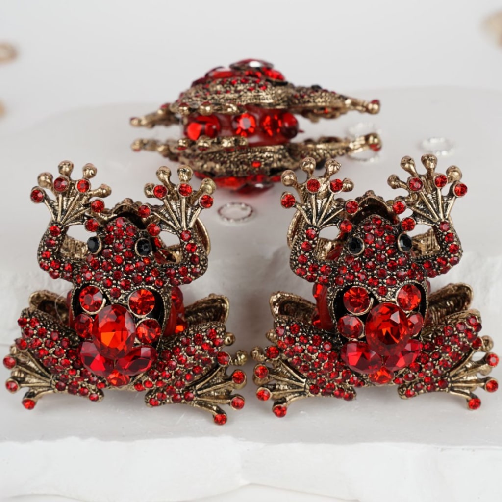 Charming Gold Frog Clay Beads with Sparkling Rhinestones, Approx. 48x47MM, Fancy Metal Alloy Design