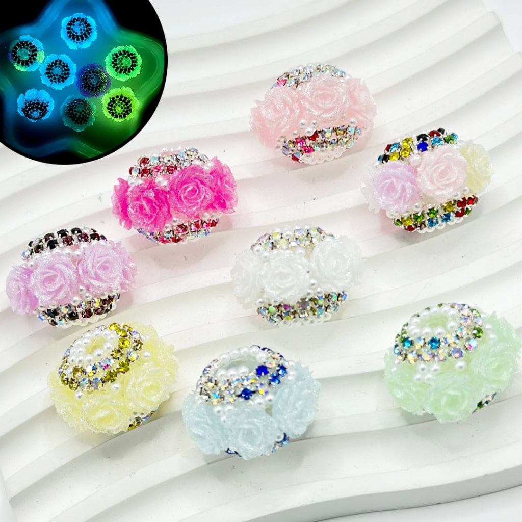 Delicate Glittery Luminous Flowers with White Pearls, Colorful Rhinestones Chain, Clear Round Acrylic Beads, Around 24*18MM