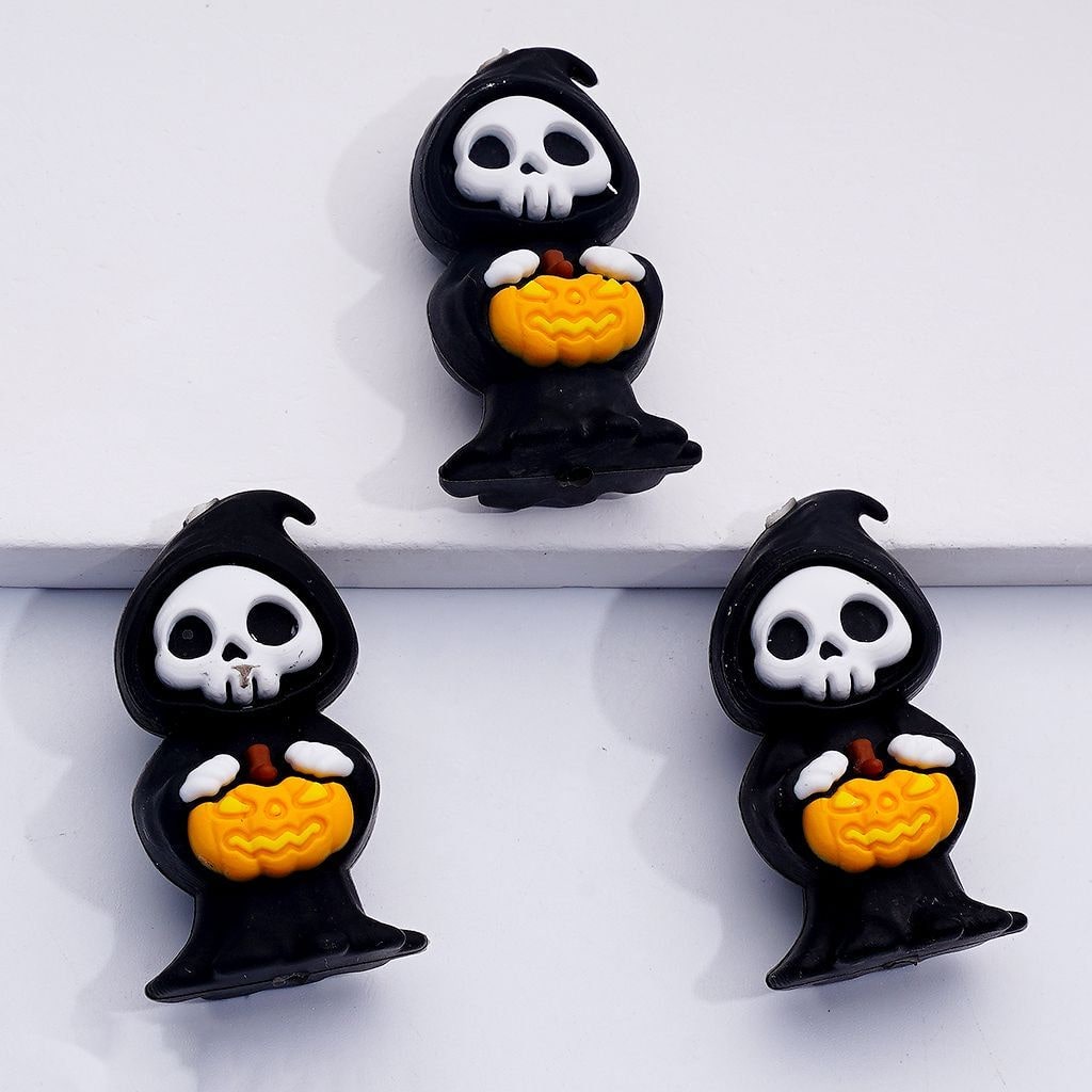 3D Halloween Horror Holds a Spooky Pumpkin Silicone Focal Beads