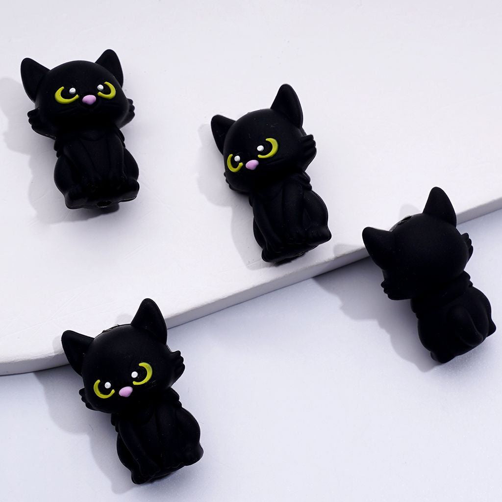 3D Little Black Cat Silicone Focal Beads with Yellow & Green Eyes, Perfect for Animal Crafting Projects